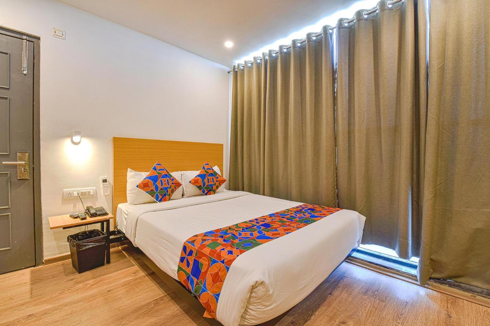 Fabhotel Ny Townhouse Ahmedabad Esterno foto