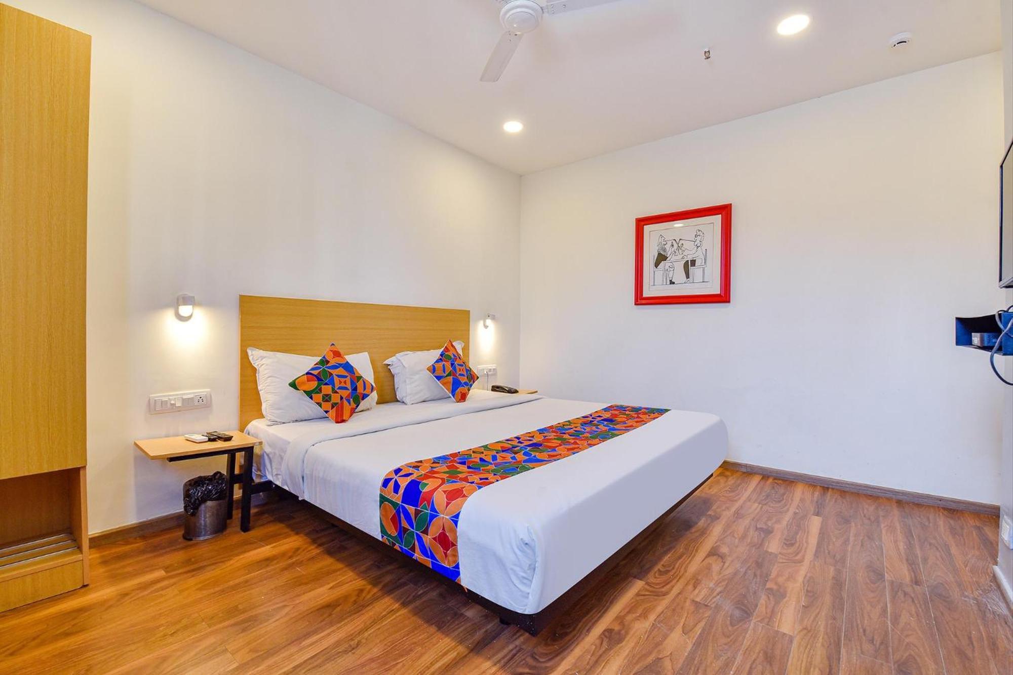 Fabhotel Ny Townhouse Ahmedabad Esterno foto