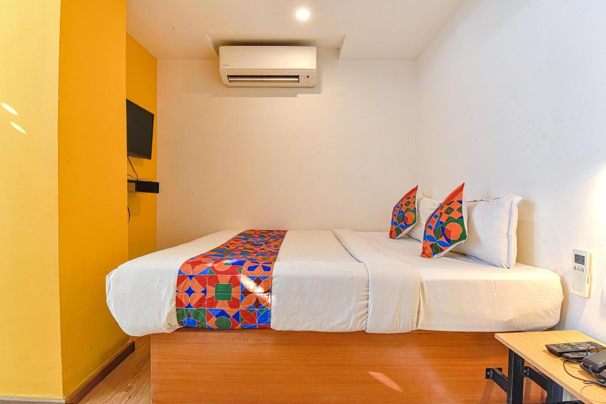 Fabhotel Ny Townhouse Ahmedabad Esterno foto
