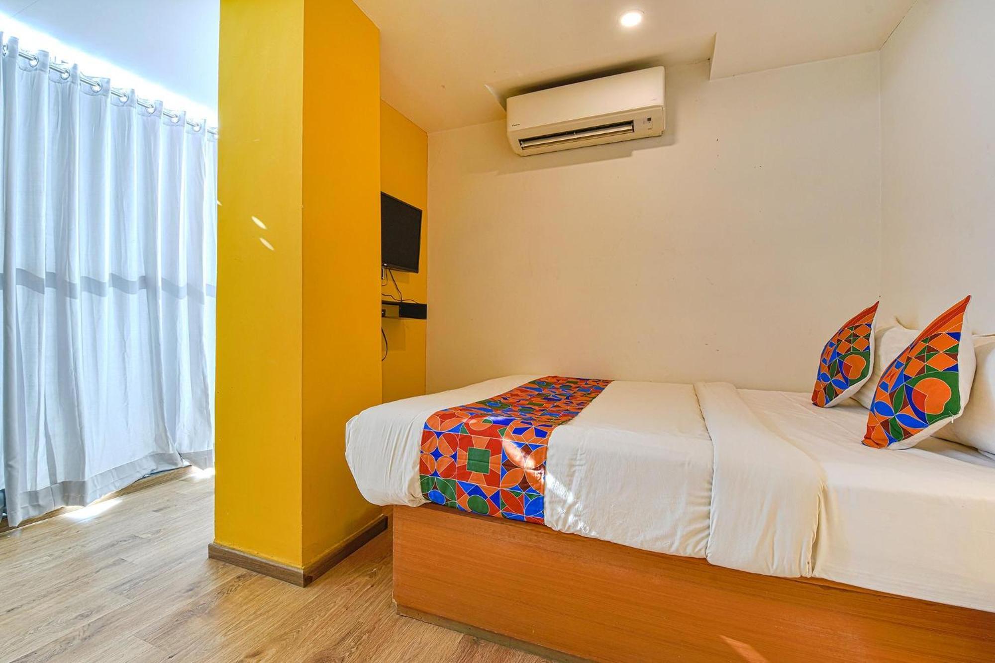 Fabhotel Ny Townhouse Ahmedabad Esterno foto