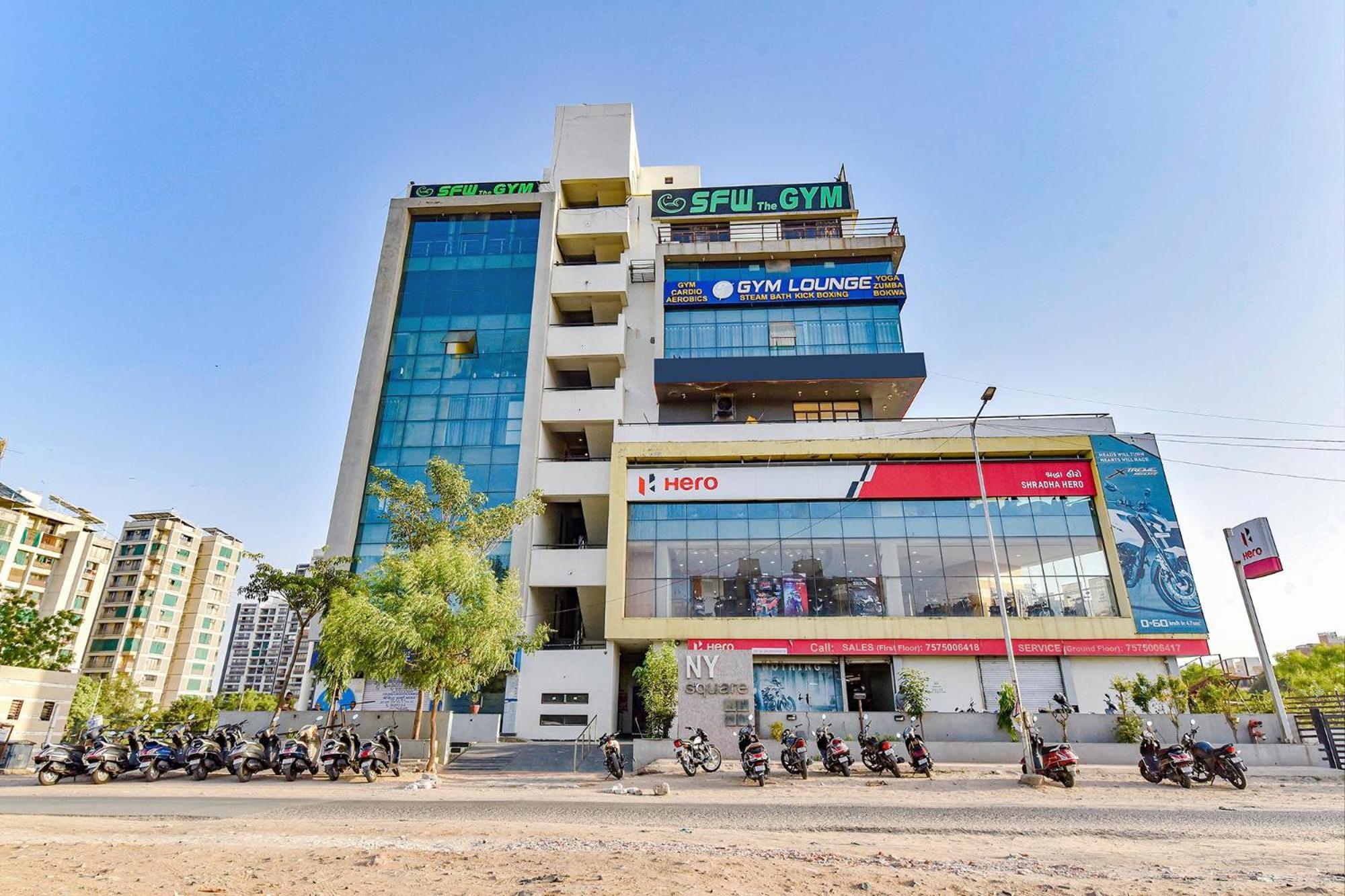 Fabhotel Ny Townhouse Ahmedabad Esterno foto